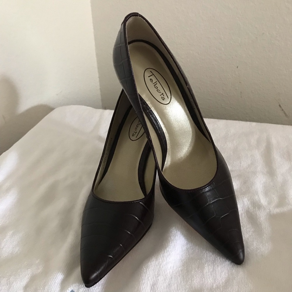 Women’s shoes SZ 7 1/2
